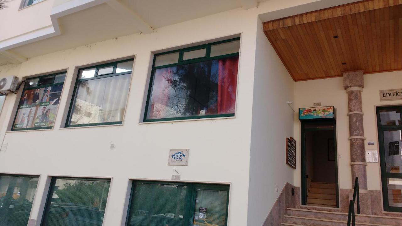 Melaya Budget Hostel Фару Экстерьер фото