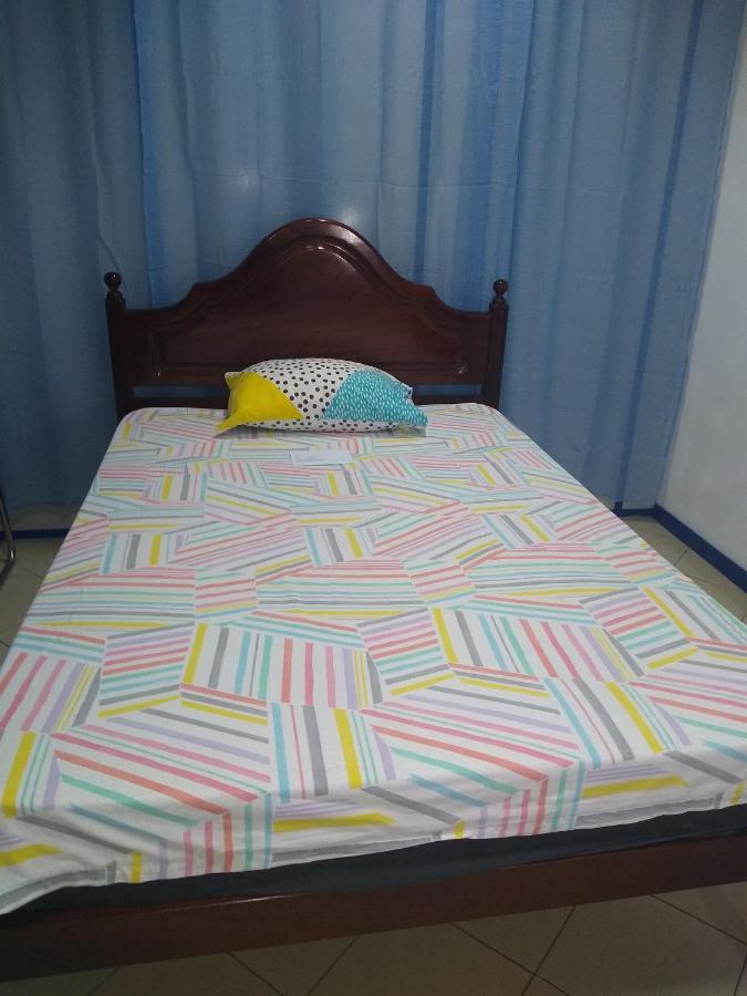 Melaya Budget Hostel Фару Экстерьер фото